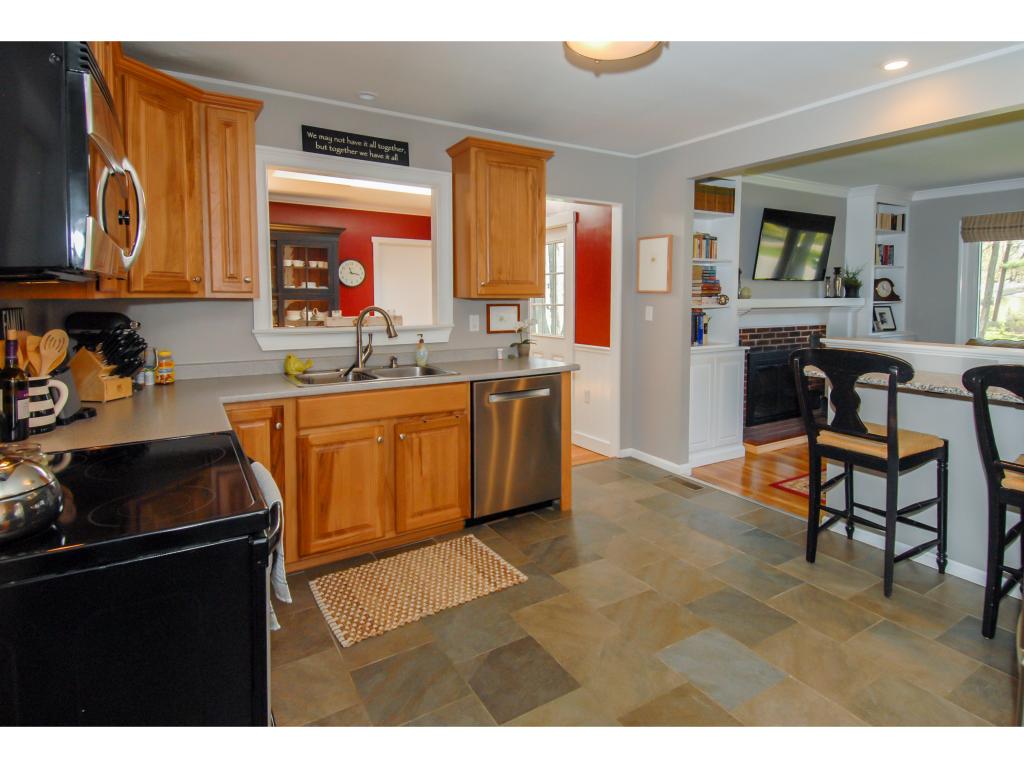 31 Taft Road Portsmouth, NH 03801 - Photo 5 of 27 Gallery Image 5