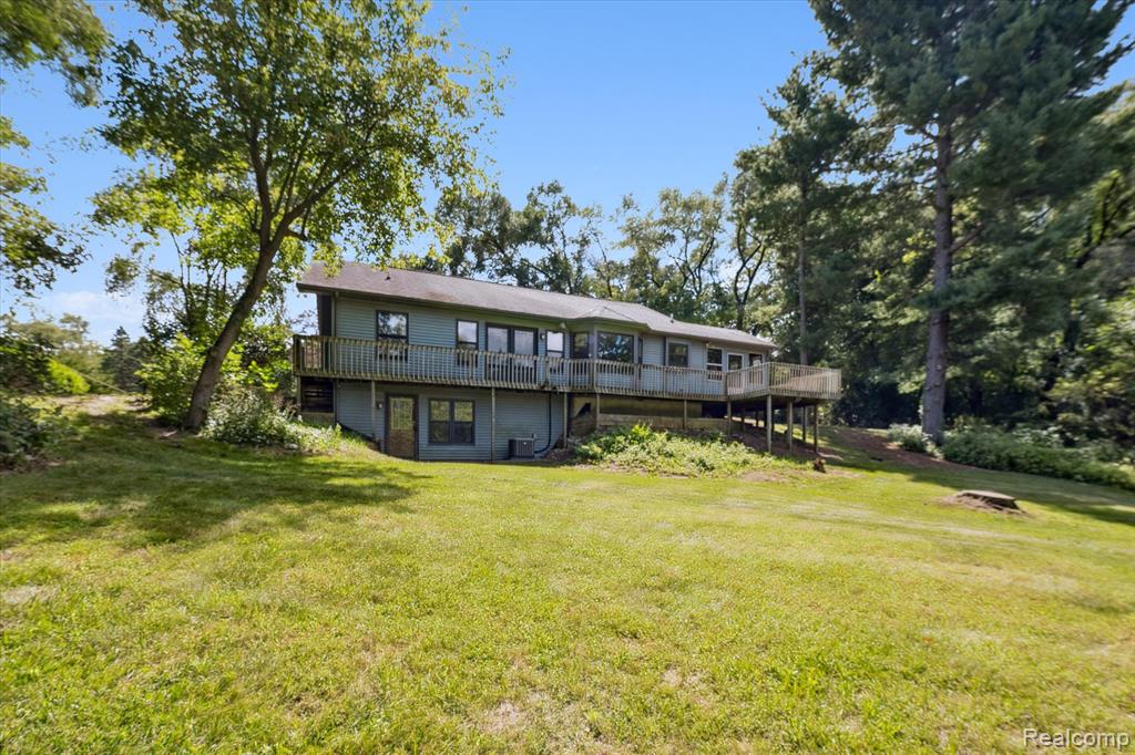 10419 Maple Road Hartland, MI 48353 - Photo 31 of 35