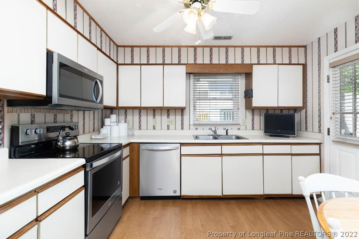 6703 Tattershale Court Raleigh, NC 27613 - Photo 13 of 32 Gallery Image 13