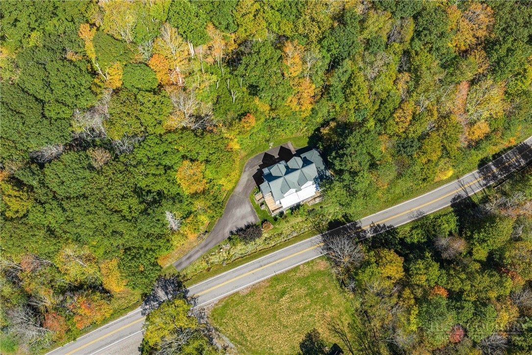 5722 Howard's Creek Road Boone, NC 28607 - Photo 33 of 41 Gallery Image 33
