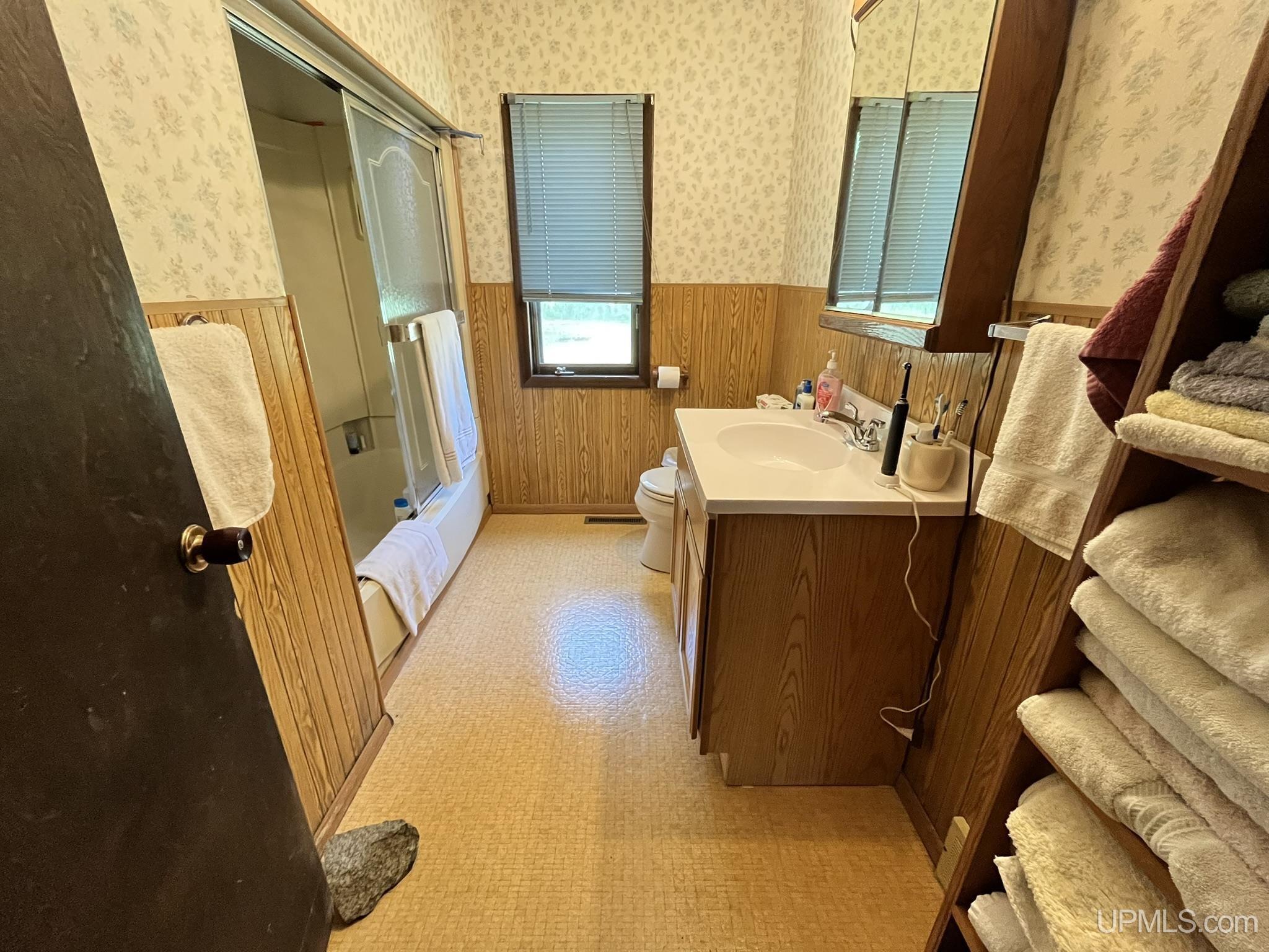 943 Shunk Road Manistique, MI 49854 - Photo 10 of 43 Gallery Image 10