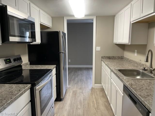 2926 St Marks Road Southwest, Unit G Winston-Salem, NC 27103 - Photo 9 of 17 Kitchen