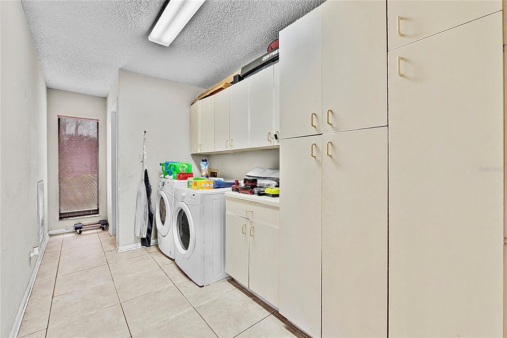 2500 Brook Road North Fort Meade, FL 33841 - Photo 54 of 65 a utility room with dryer and washer