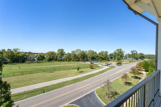 $2,000 | 380 Island Drive, Unit 314, Memphis, TN 38103