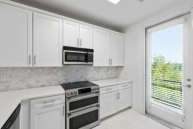 $2,000 | 380 Island Drive, Unit 314, Memphis, TN 38103