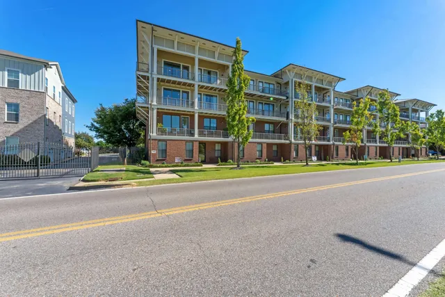 $2,200 | 380 Island Drive, Unit 314, Memphis, TN 38103