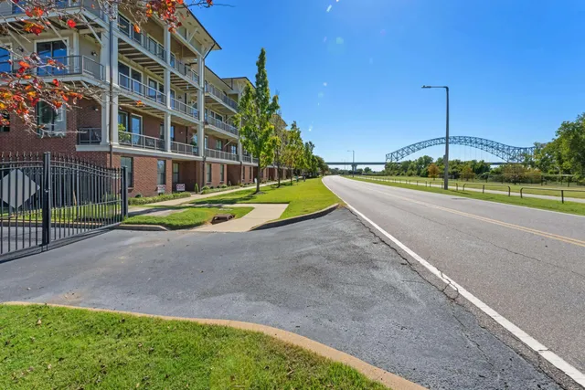$2,200 | 380 Island Drive, Unit 314, Memphis, TN 38103