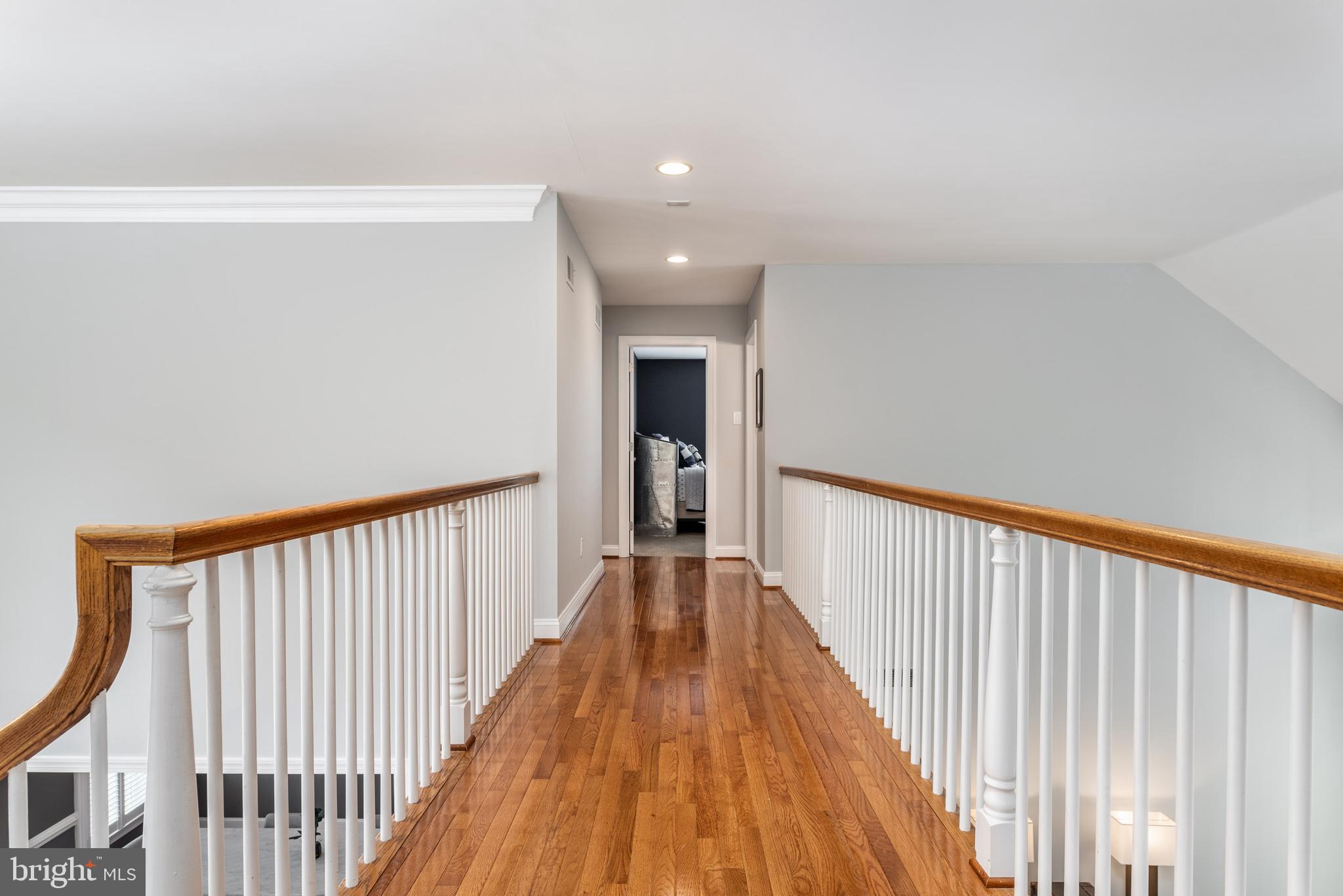 702 Turnbridge Road Wayne, PA 19087 - Photo 25 of 47 2nd Floor Gallery Hallway