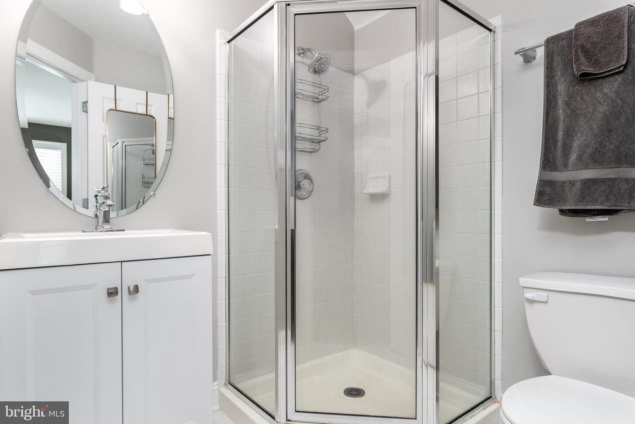 702 Turnbridge Road Wayne, PA 19087 - Photo 29 of 47 En Suite Bathroom 2