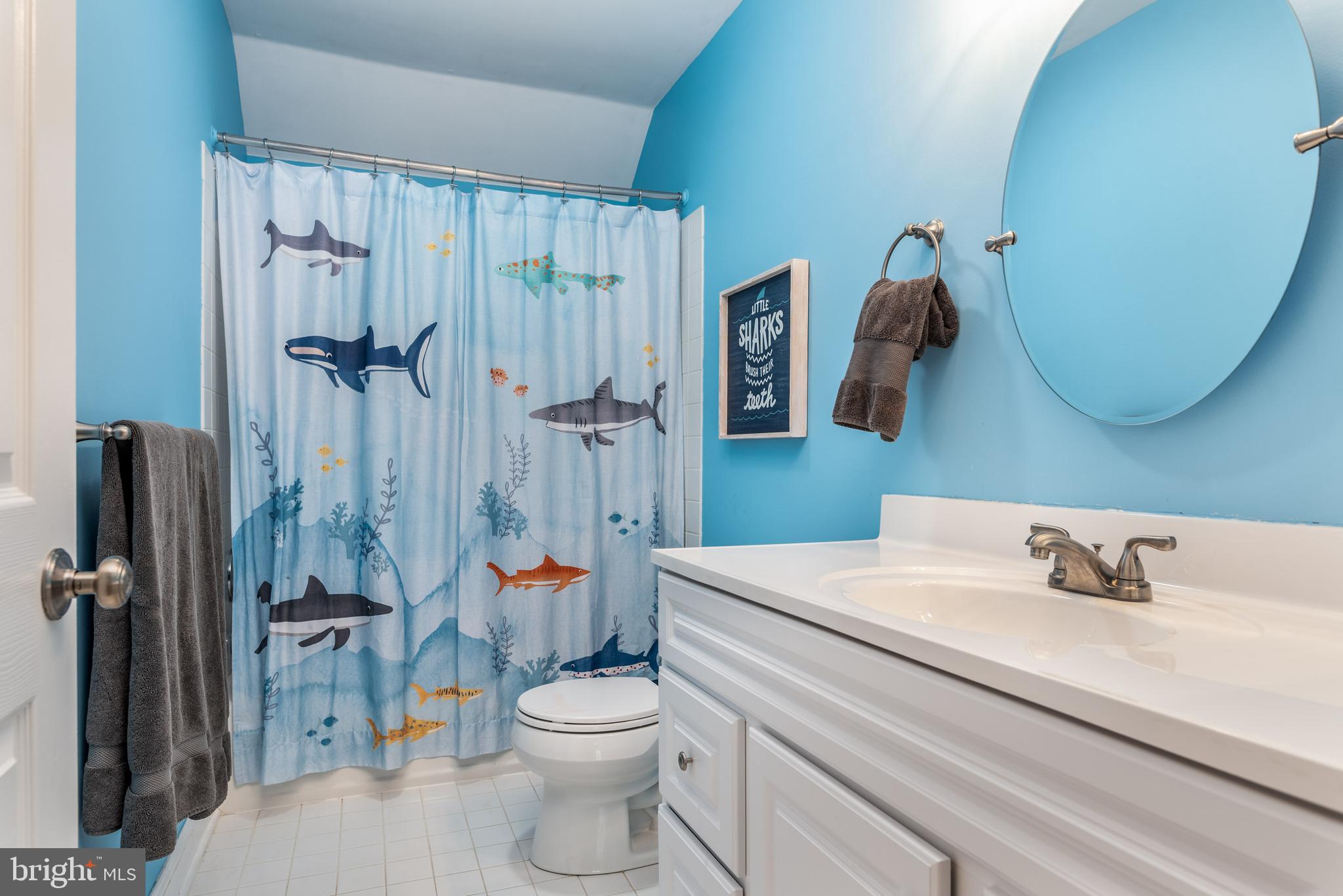 702 Turnbridge Road Wayne, PA 19087 - Photo 35 of 47 2nd Floor Hall Bathroom