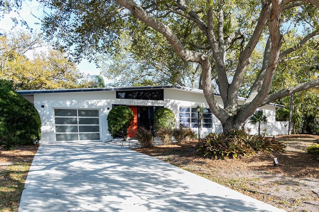 2725 South Lockwood Ridge Road Sarasota, FL 34239 - Photo 1 of 1 Front Elevation