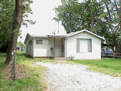 1951 East Cairo Street Springfield, MO 65802 - Photo 1 of 1 Primary Photo