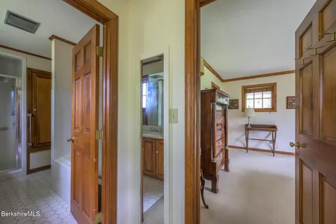 $1,595,000 | 6 Bay Lane, Sheffield, MA 01257