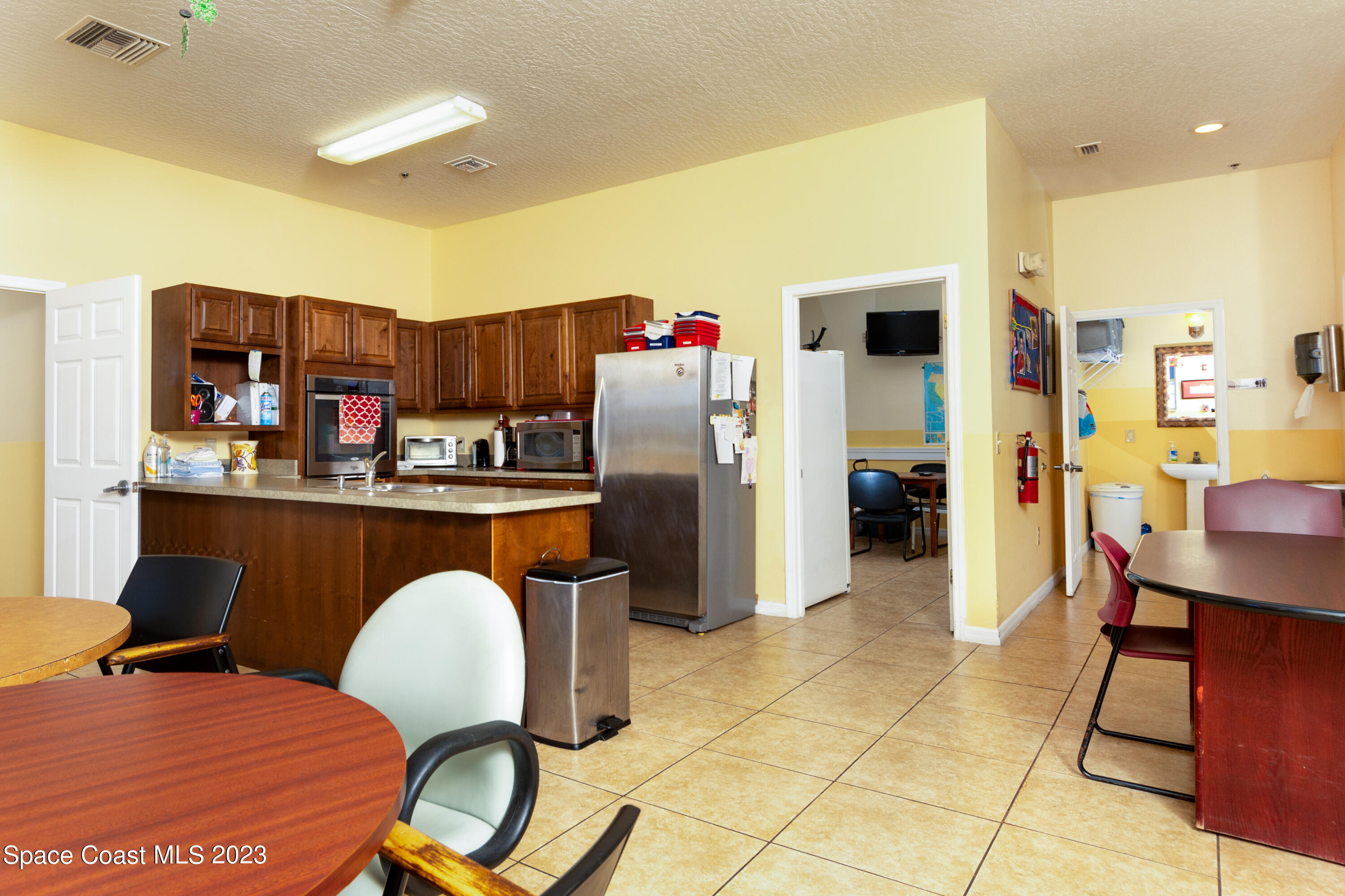 422 Martin Road Palm Bay, FL 32909 - Photo 28 of 37 Kitchen 2