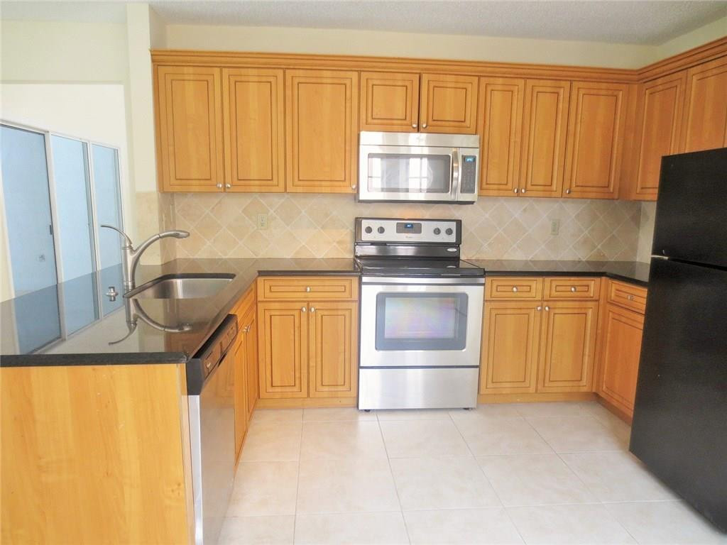 10544 Pebble Cove Lane Boca Raton, FL 33498 - Photo 4 of 25 Photo 4