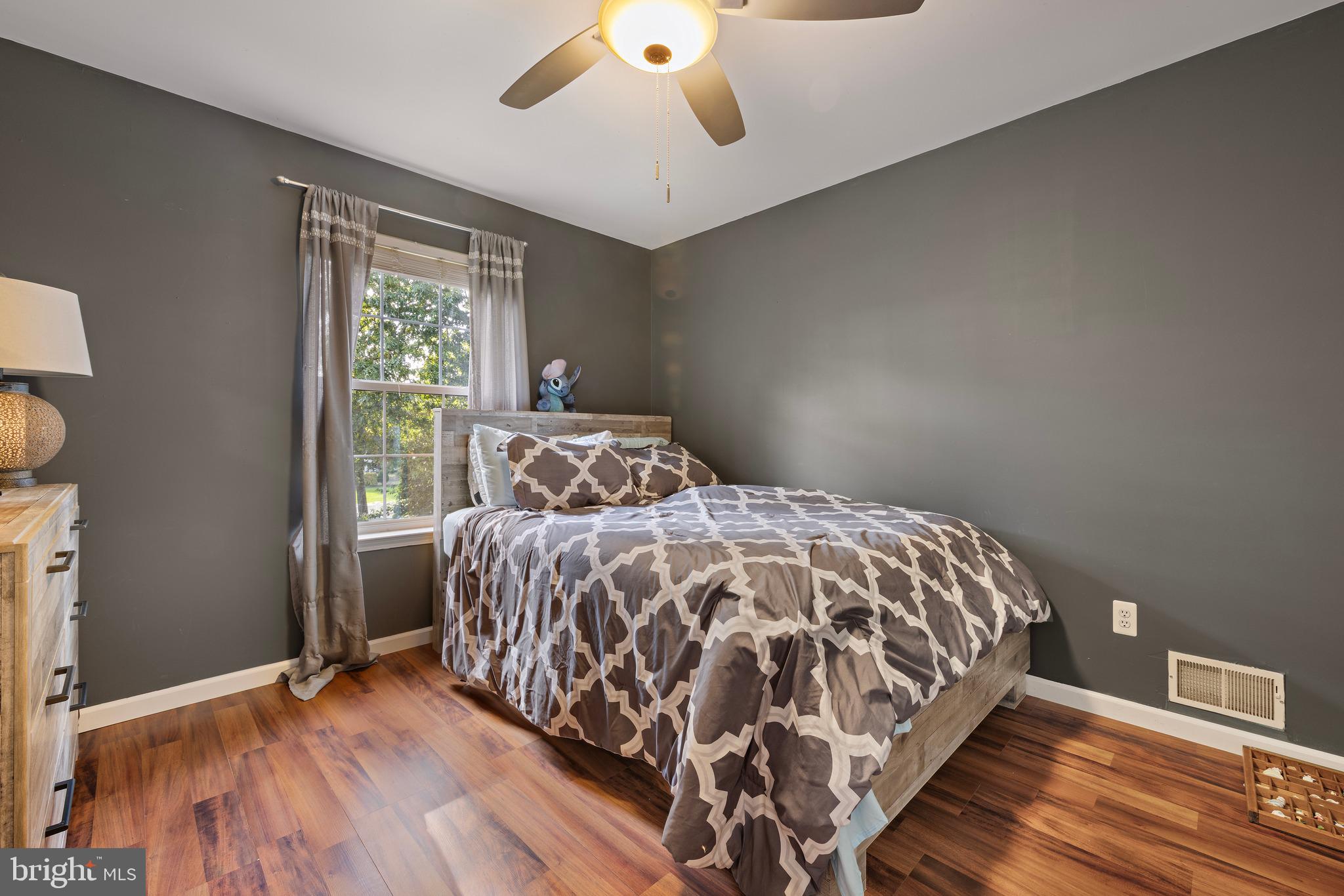 261 Wave Road Manahawkin, NJ 08050 - Photo 30 of 33 Gallery Image 30