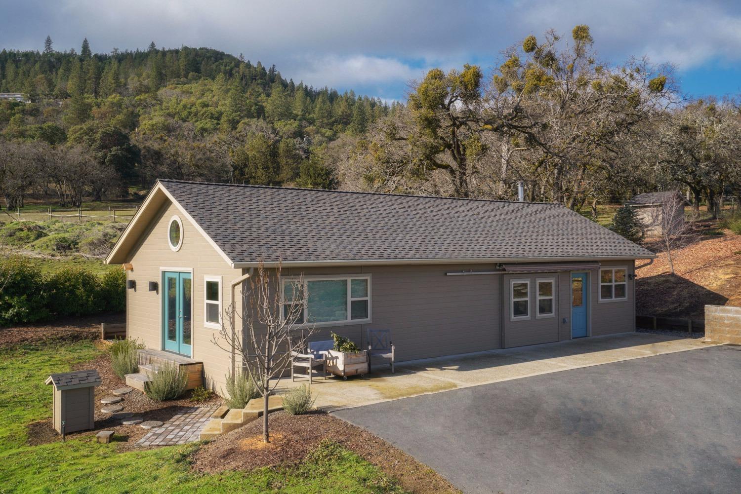 3910 Jonathan Way Central Point, OR 97502 - Photo 16 of 25 Additional Photo