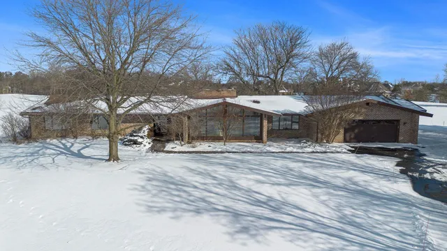 $799,900 | 2827 Fairway Drive, Saline, MI 48176