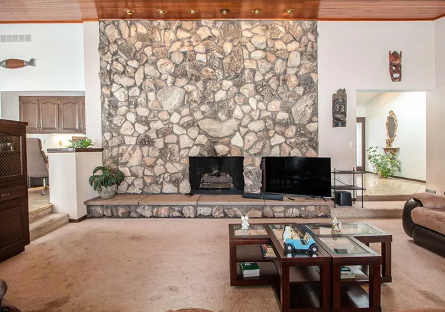 $799,900 | 2827 Fairway Drive, Saline, MI 48176