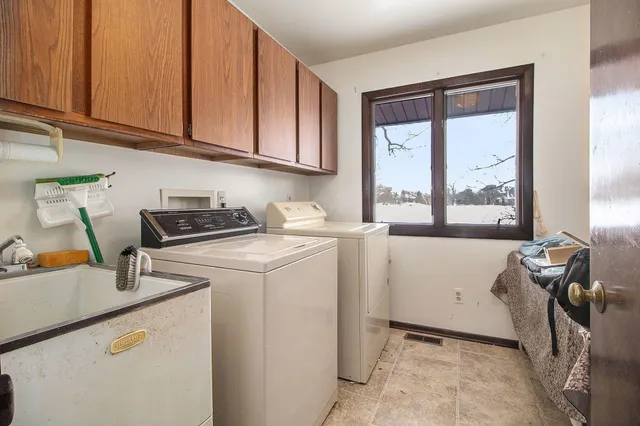 $799,900 | 2827 Fairway Drive, Saline, MI 48176