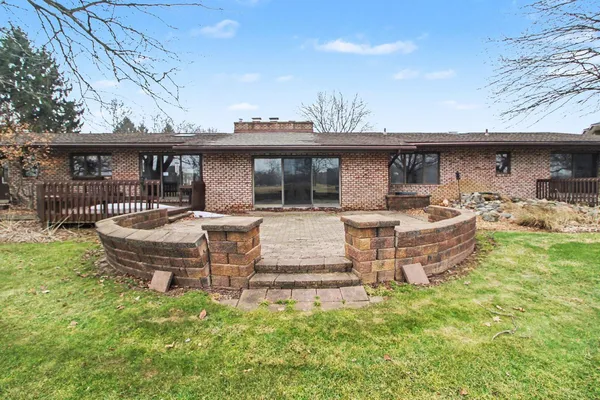 $620,000 | 2827 Fairway Drive, Saline, MI 48176