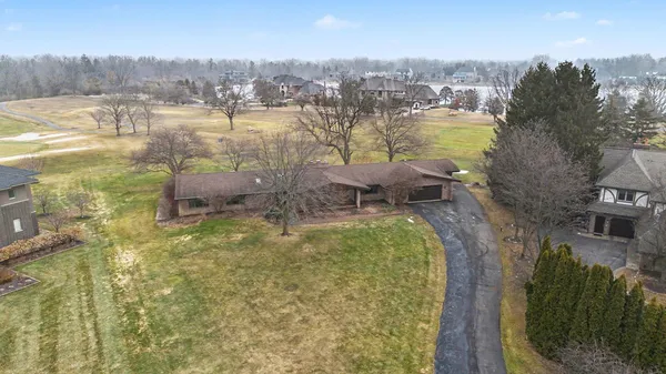 $620,000 | 2827 Fairway Drive, Saline, MI 48176