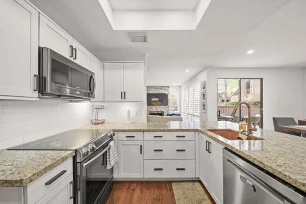 $350,000 | 308 Litchfield Lane, Houston, TX 77024