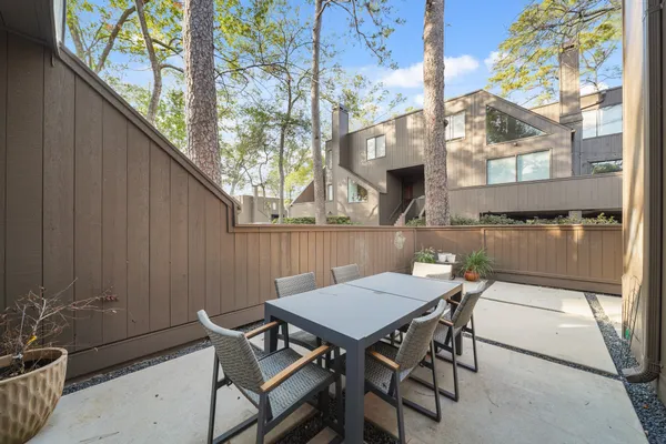 $350,000 | 308 Litchfield Lane, Houston, TX 77024