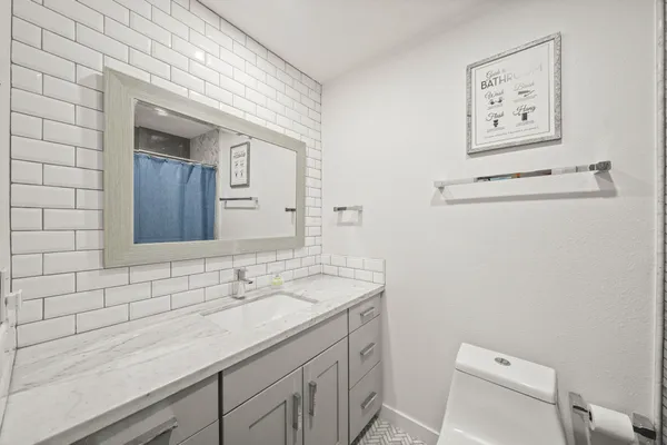 $350,000 | 308 Litchfield Lane, Houston, TX 77024