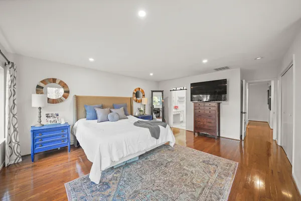 $350,000 | 308 Litchfield Lane, Houston, TX 77024