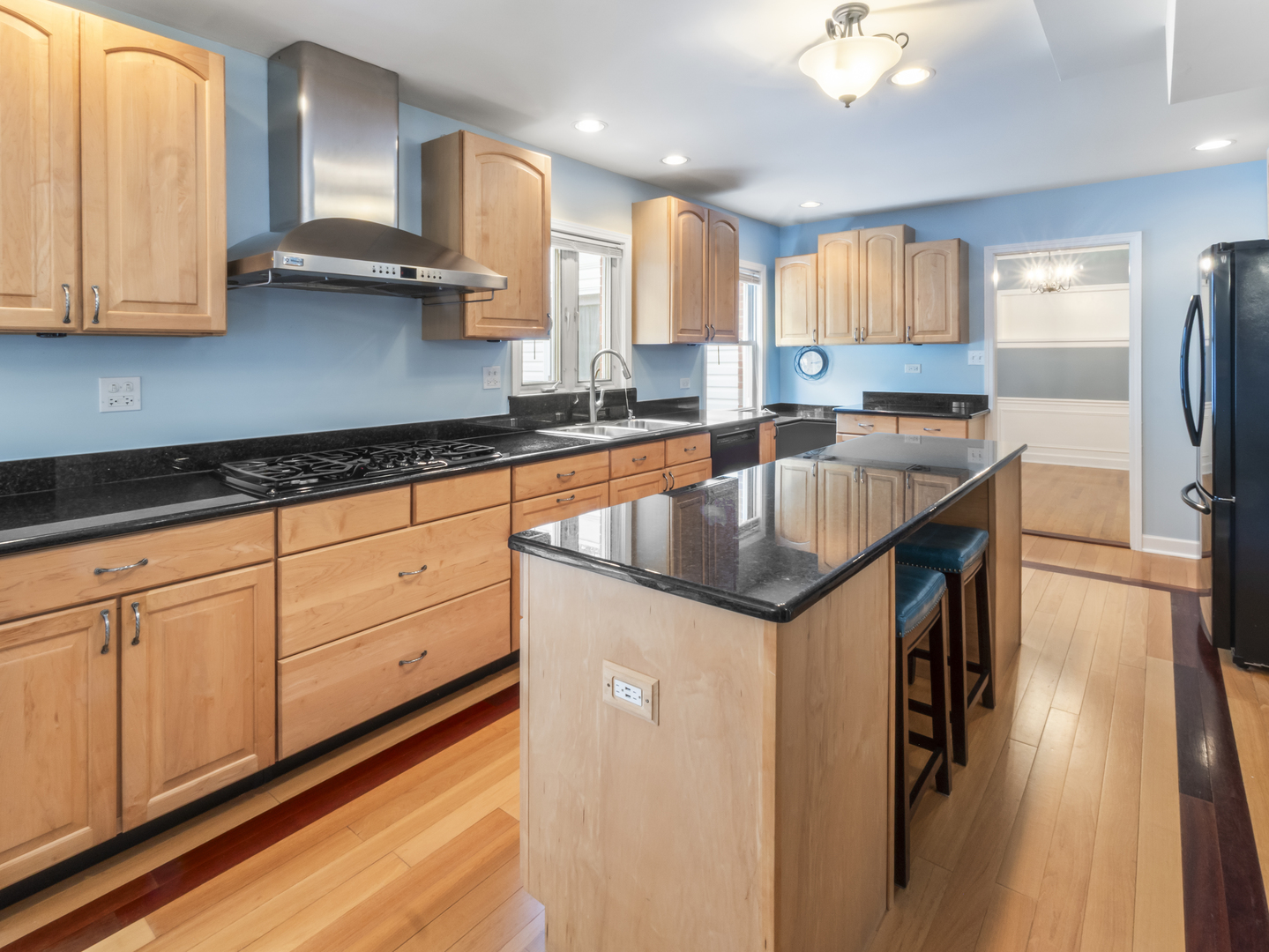 225 Stratford Road Des Plaines, IL 60016 - Photo 12 of 58 Gallery Image 12