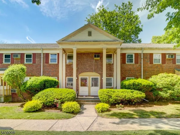 $270,000 | 500 South Center Street, Unit E11, Orange, NJ 07050