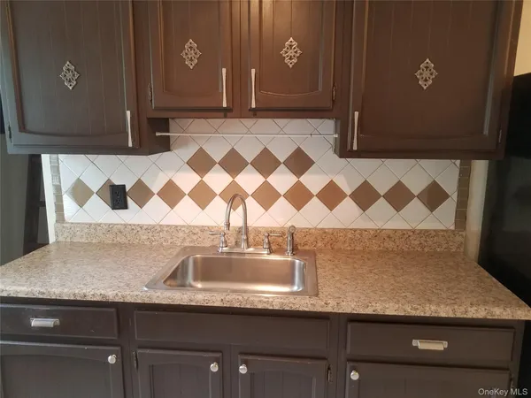 $1,750 | 50 Mountain View Avenue, Unit 2, Pearl River, NY 10965