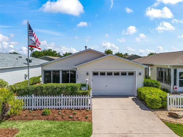 $319,000 | 2324 Pickens Place, The Villages, FL 32162