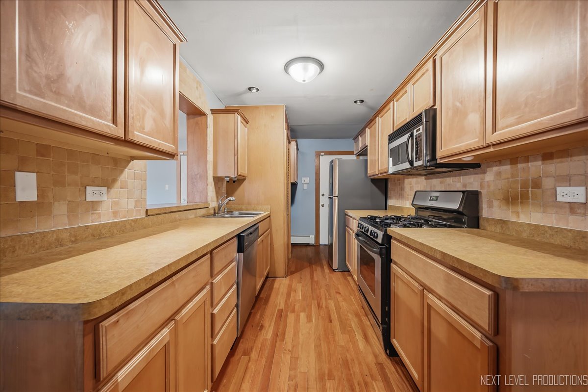 14501 Keystone Avenue, Unit 9 Midlothian, IL 60445 - Photo 5 of 22