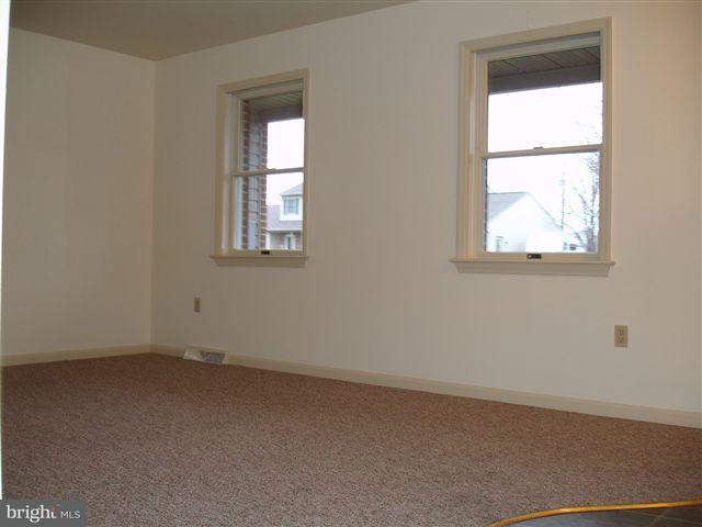 1 Brian Drive Lititz, PA 17543 - Photo 5 of 9