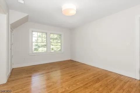 $3,795 | 159 Forest Street, Unit 2, Montclair, NJ 07042