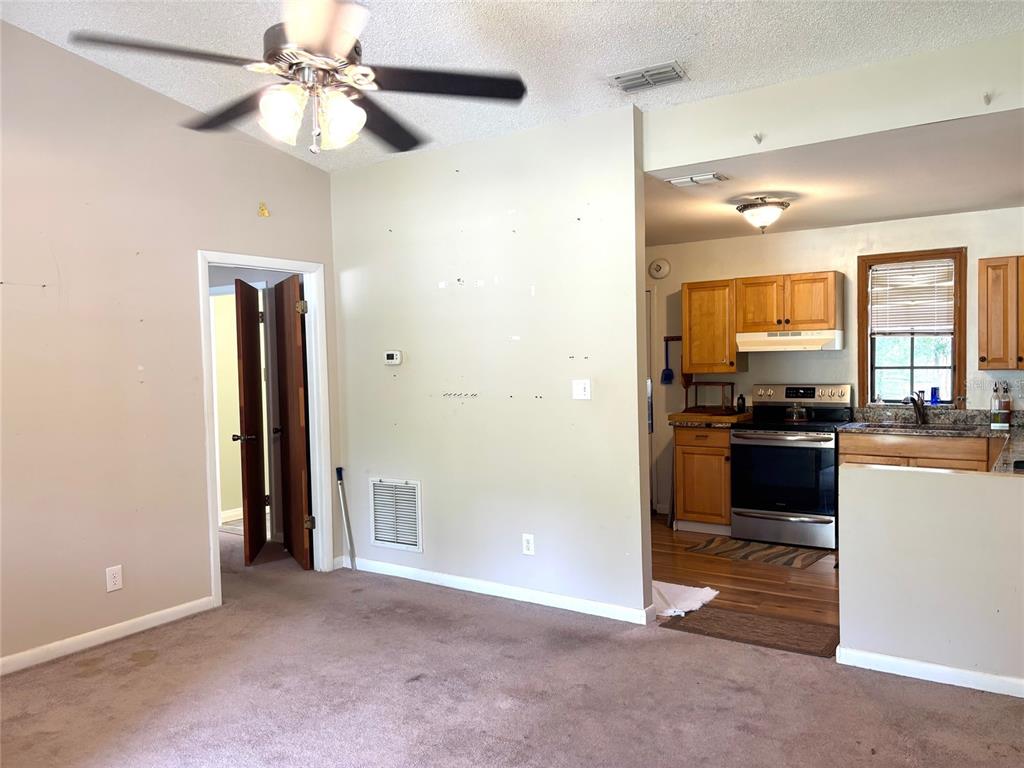 333 Riviera Drive Crescent City, FL 32112 - Photo 4 of 22