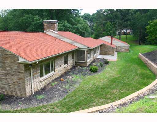535 Sangree Road Pittsburgh, PA 15237 - Photo 12 of 12 Exterior Back.