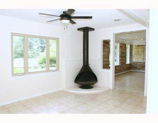 535 Sangree Road Pittsburgh, PA 15237 - Photo 9 of 12 Den/Family/Great Room.