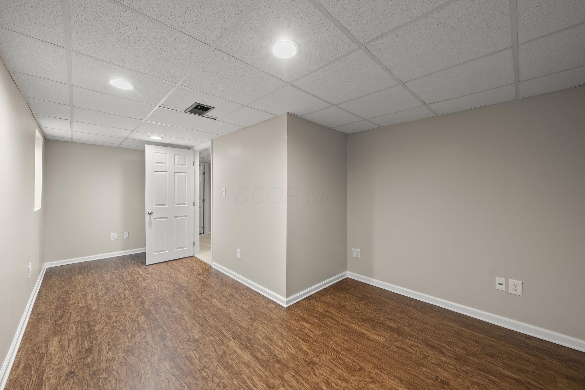 3556 Arnsby Road Columbus, OH 43232 - Photo 29 of 44 31-web-or-mls-DSC04616