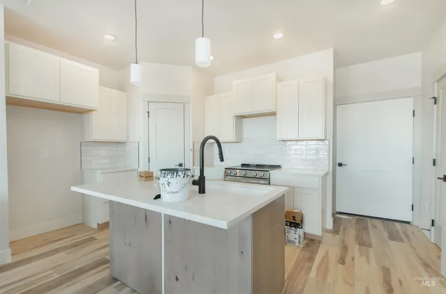 $339,900 | 1960 Northwest Strahorn Dr Mountain, Mountain Home, ID 83647