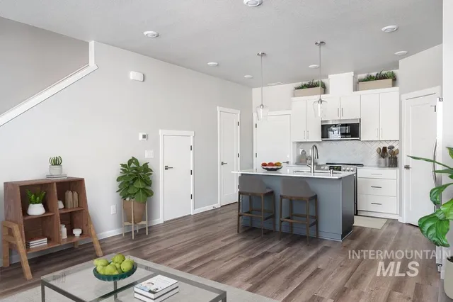 $339,900 | 1960 Northwest Strahorn Dr Mountain, Mountain Home, ID 83647