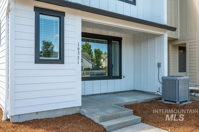 $339,900 | 1960 Northwest Strahorn Dr Mountain, Mountain Home, ID 83647