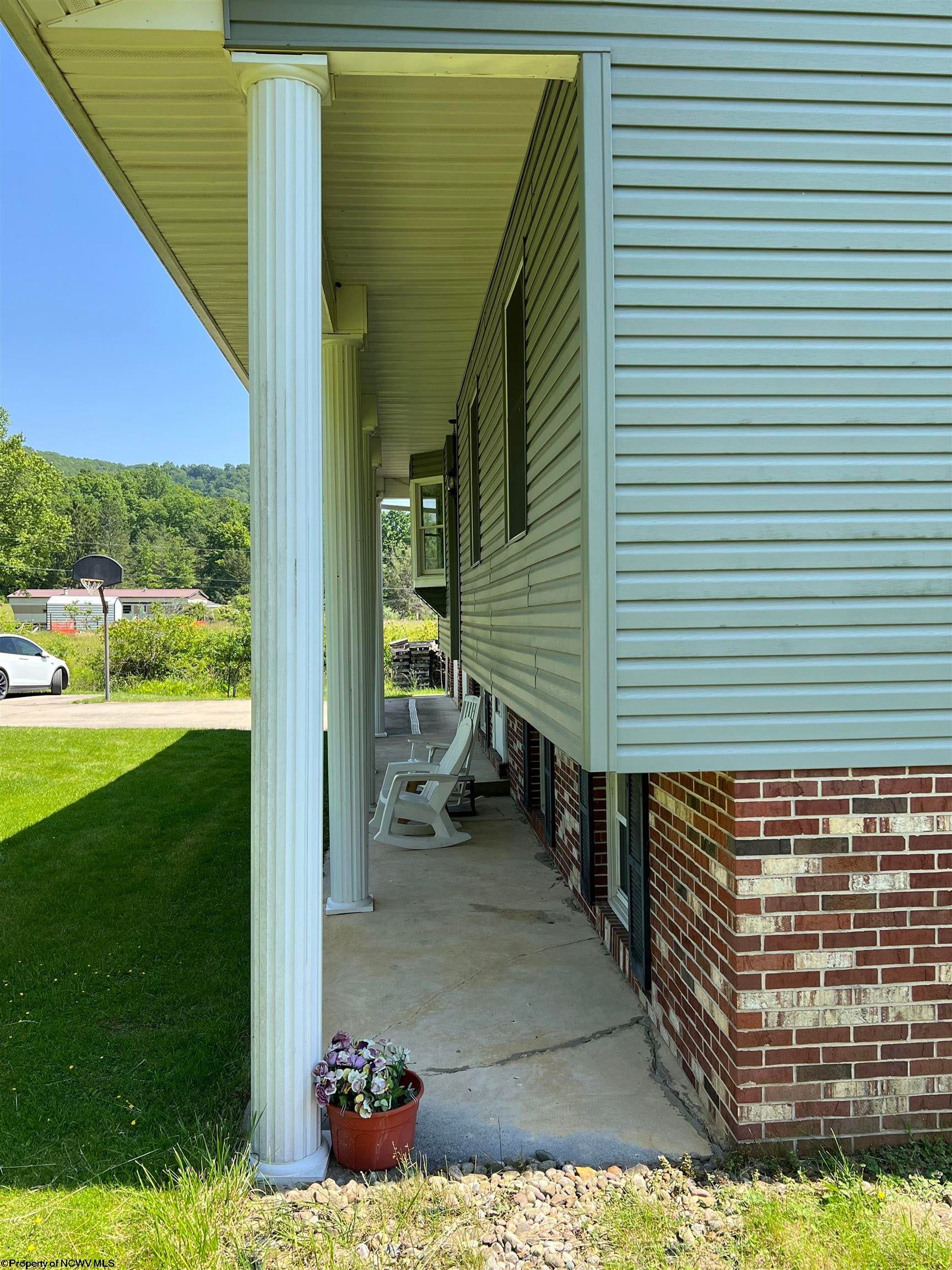 1564 Files Creek Road Beverly, WV 26253 - Photo 10 of 49 Gallery Image 10