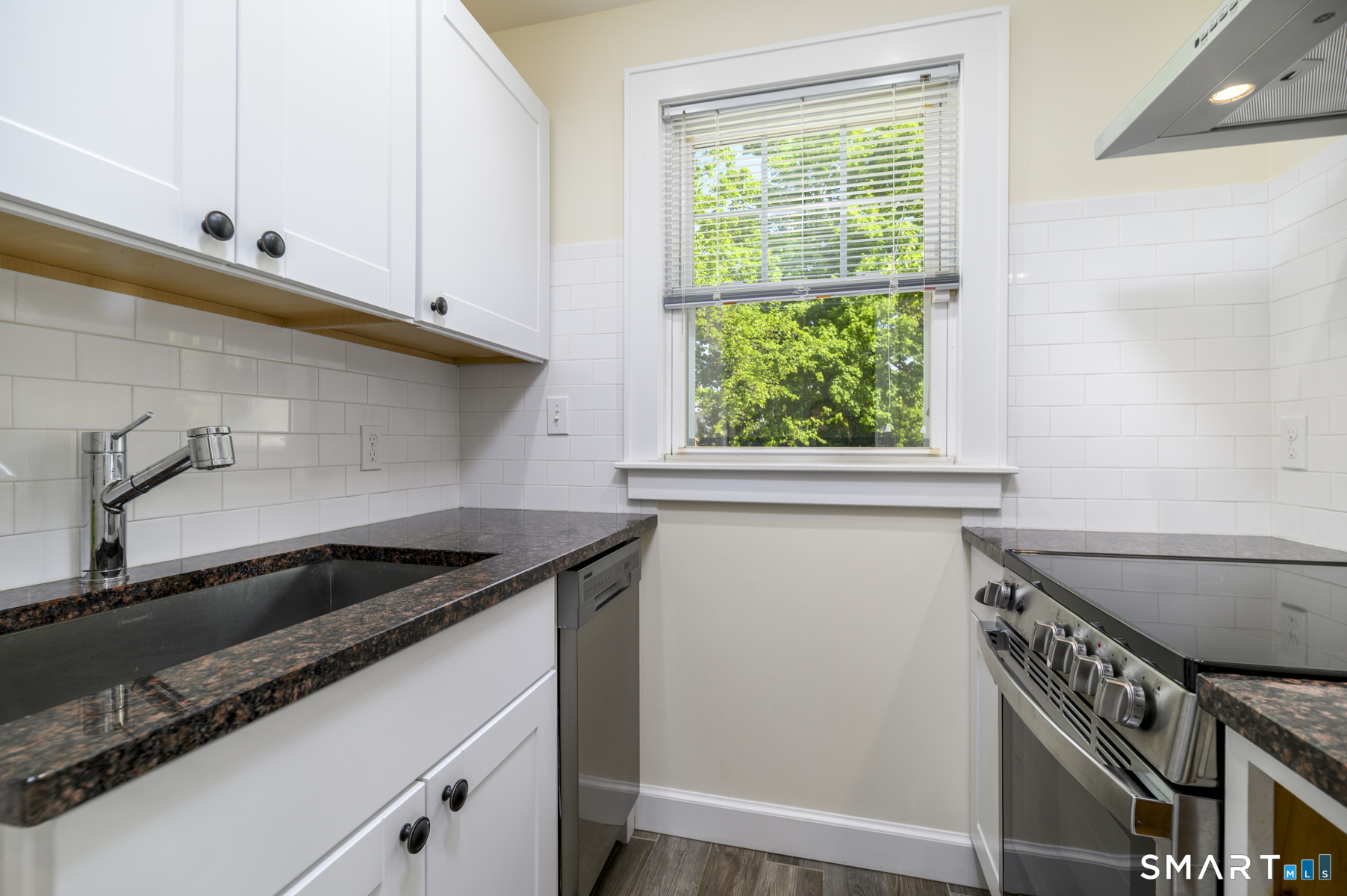 16 Vine Road Stamford, CT 06905 - Photo 7 of 13