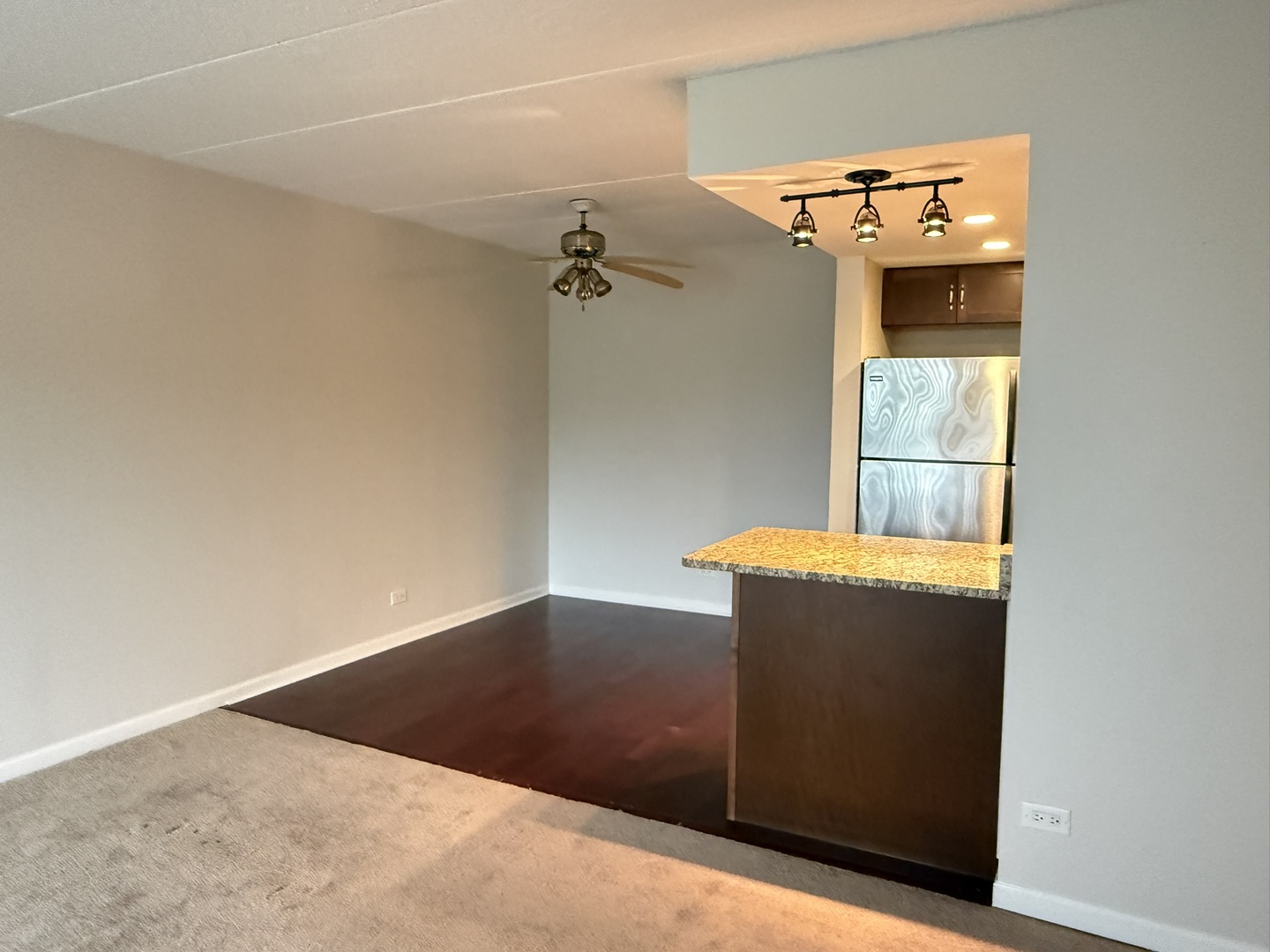 1 Renaissance Place, Unit 304 Palatine, IL 60067 - Photo 5 of 10