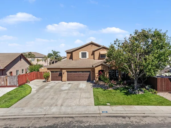 $734,900 | 1350 Anacapri Drive, Manteca, CA 95336