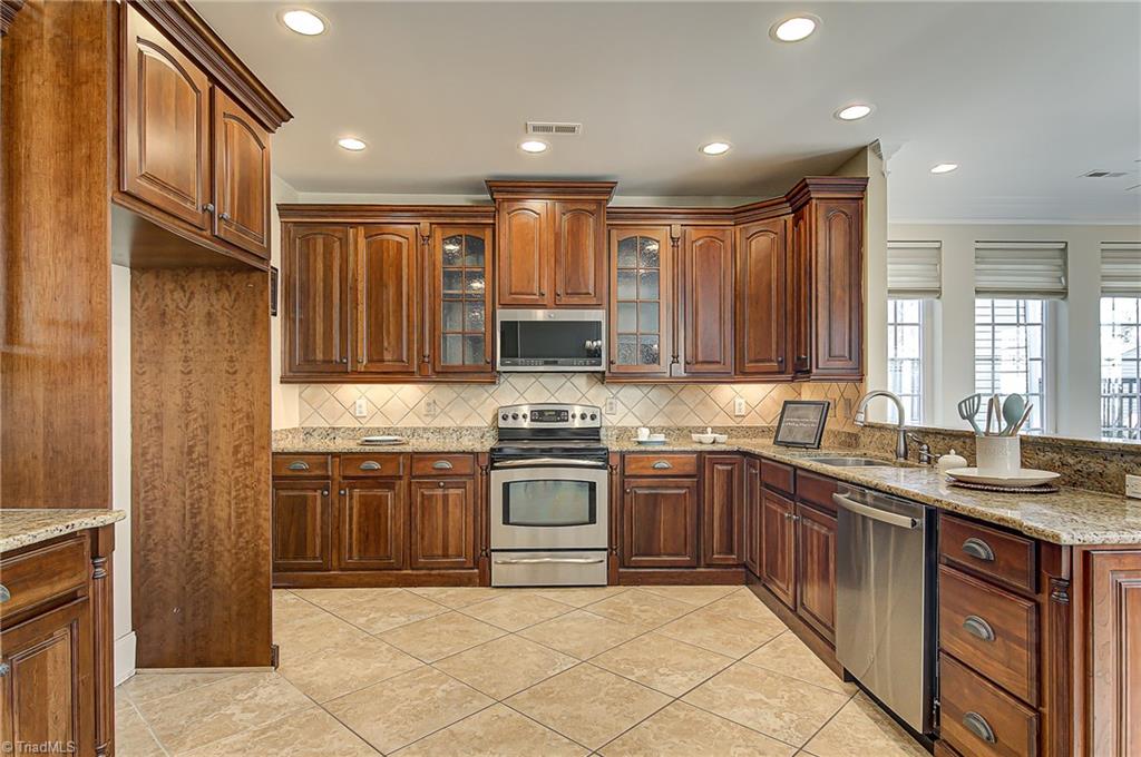 3156 Cranberry Ridge Drive High Point, NC 27265 - Photo 11 of 29