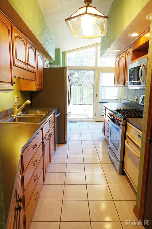 113 Sheffield Road Groveland, IL 61535 - Photo 11 of 36